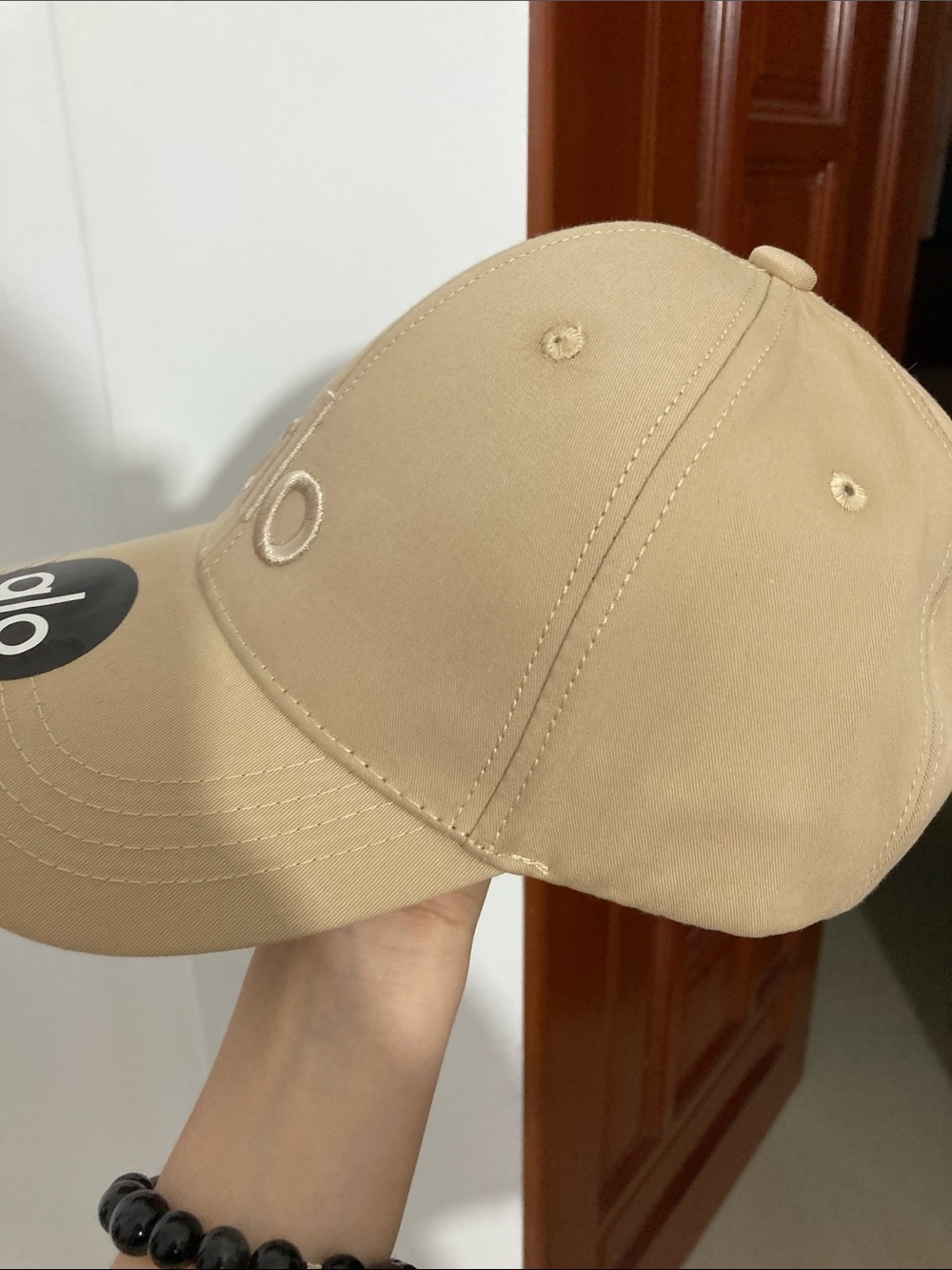 Authentic alo Beige Baseball Cap - Picture 2 of 4